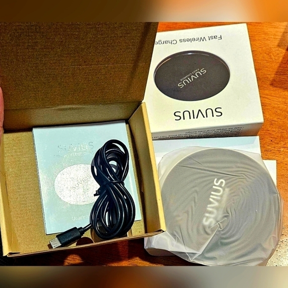 SUVIUS Fast Charge Wireless Charger - Picture 4 of 5